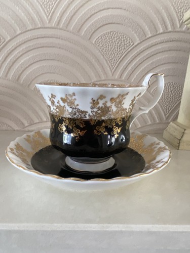 Vintage royal albert tea cup - royal,