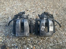 AUDI TT MK1 8N 225  PAIR OF REAR BRAKE CALIPERS CARRIERS GOLF UPGRADE 256MM
