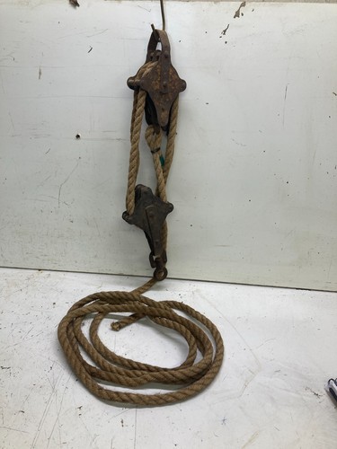 Vintage metal block tackle - &,
