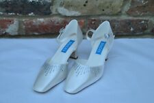 New with defect SHADES  Bridal