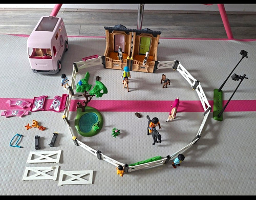 Playmobil horse stable set - horse,