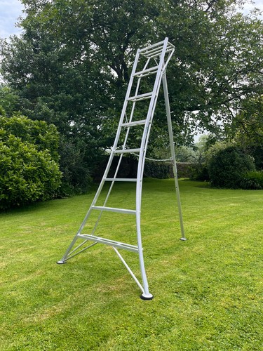 Niwaki tripod ladder - ladder, —