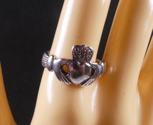 Vintage 1977 irish claddagh - 1977,