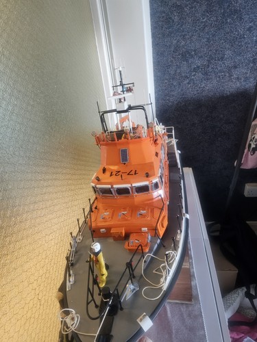 Rnli model lifeboat severn - rnli,