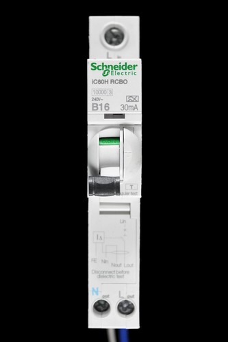 Schneider amp curve 10ka - 16, b