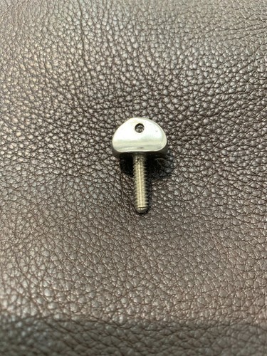 Thumb screw side - thumb,