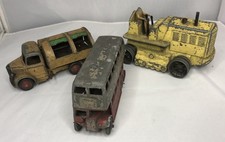 Dinky Toys - Tractor, Bus