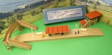 Hornby Dublo D1 Island Platform, Footbridge & Signal Box/Cabin Plus- station OO