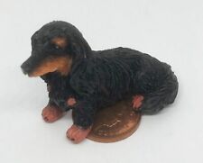 Dolls House Resin Dachshund Sitting Dog 1:12 Scale Miniature Ornament Z33 tumdee