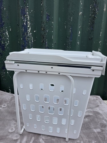 Laundry boy basket pull - boy, out