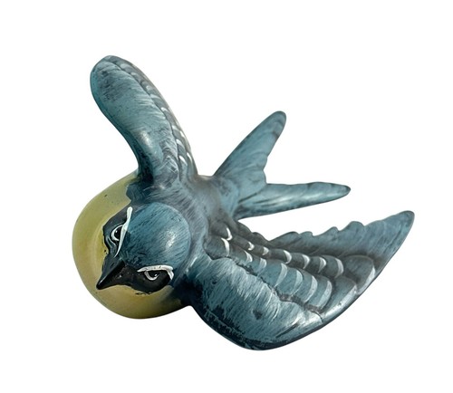 Flying swallow bird wall - flying,