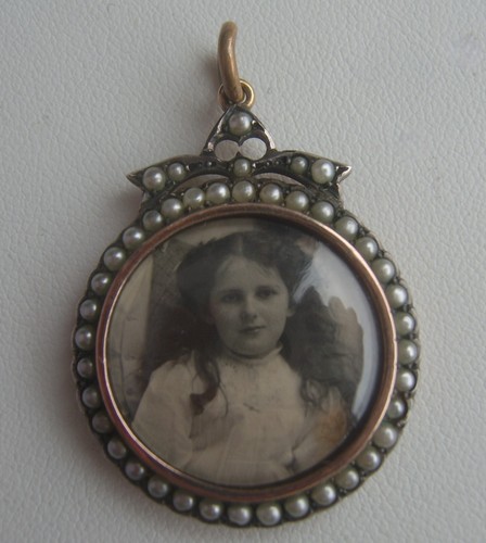 Antique victorian rose - antique,