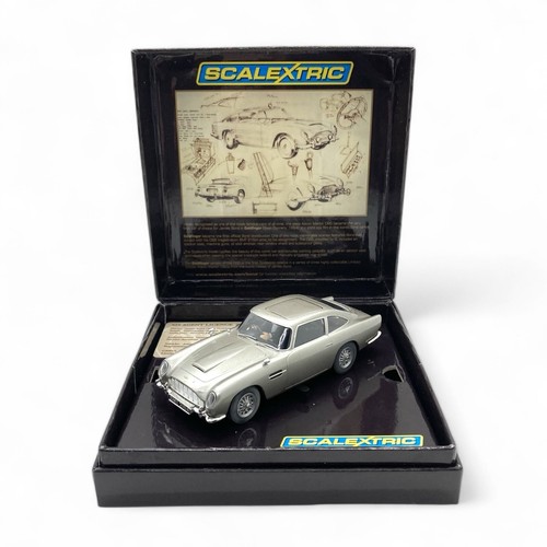James bond scalextric - james,