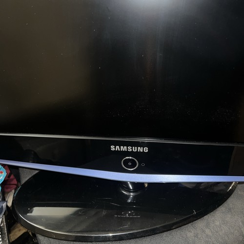 Samsung tv model - 32”,