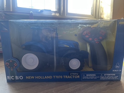 New holland t7070 tractor - holland,