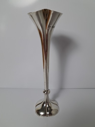 Silver vase - silver, 8.5"