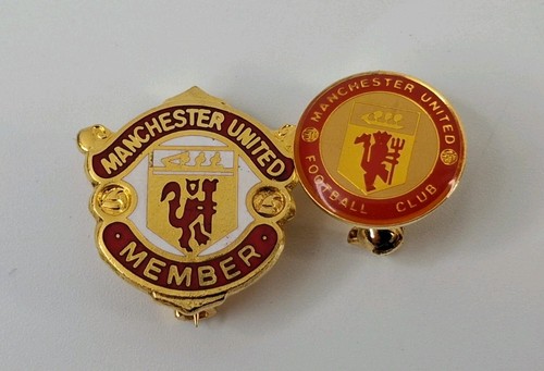 Manchester united pin badges - united,