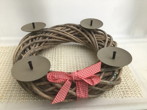 Rustic round willow candle - round,