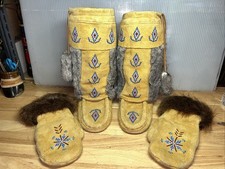 Vintage Canadian Cree Indian Handmade Beaded Moose, Rabbit, Beaver BOOTS MITTENS