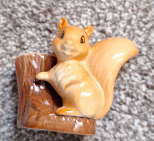 Hornsea pottery fauna royal - fauna,