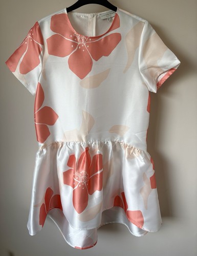 Never fully dressed peach - never,