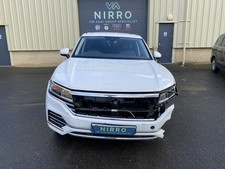 VW TOUAREG BREAKING FOR 10X