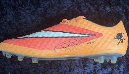 Match worn signed nike - worn,