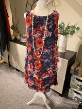 Vera Mont Navy & Red Floral