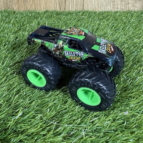 Hot wheels monster trucks - wheels,