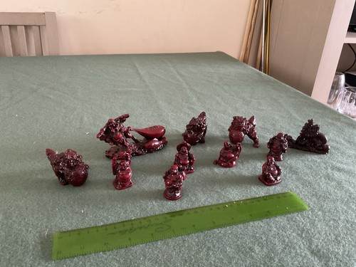 Red resin figurines - red,
