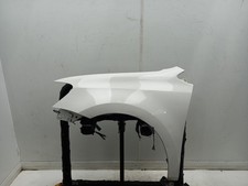 VOLKSWAGEN POLO Left Front