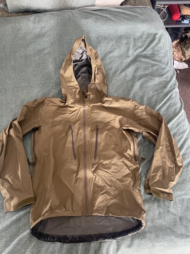 Arcteryx leaf alpha - alpha, lt