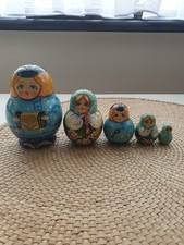 Vintage Russian Nesting Dolls Set Of 5 ( 1 Doll is cracked)