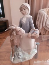 Lovely Rare Lladro Girl with