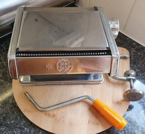Pasta machine roller - pasta,