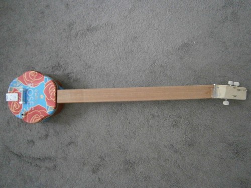 String cigar box canjo roses - 3,