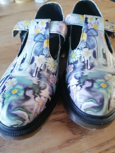 Original bnwt martens - bnwt, dr.