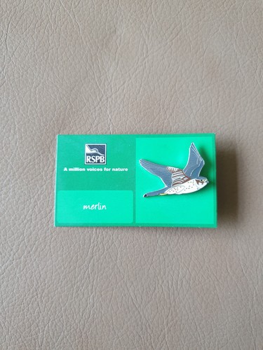 Rspb merlin flying enamel - enamel, pin