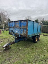 Farm tipping trailer