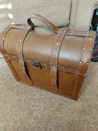 Vintage wood leather steamer - +,