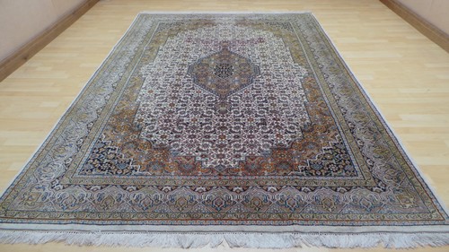 Large carpet rug hand - large,