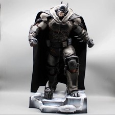 Armored Batman Statue & Figure