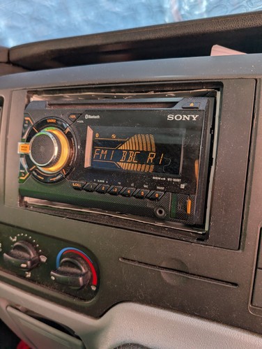 Sony double din car stereo - double,