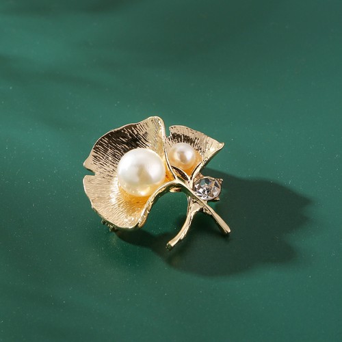 Leaf pearls broach - leaf,
