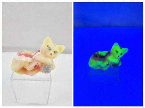 Fenton burmese glass laying - glass,