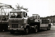 B/W PHOTO: HOWARD TENENS LEYLAND MARATHON ARTIC STEP-FRAME TRAILER - OBW 266T