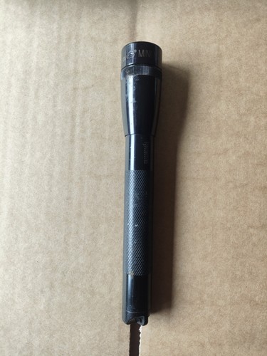 Mag lite mini flashlight - mag-lite, aa