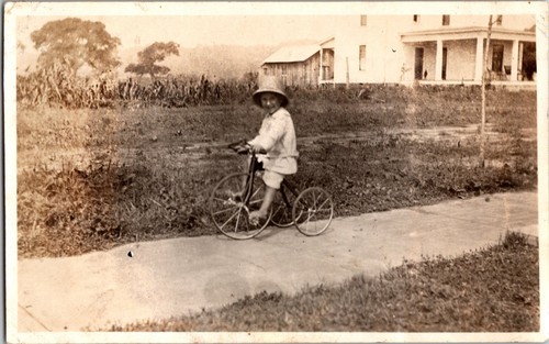 Vintage photo child - photo,