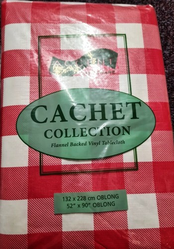 Gingham tablecloth ready made