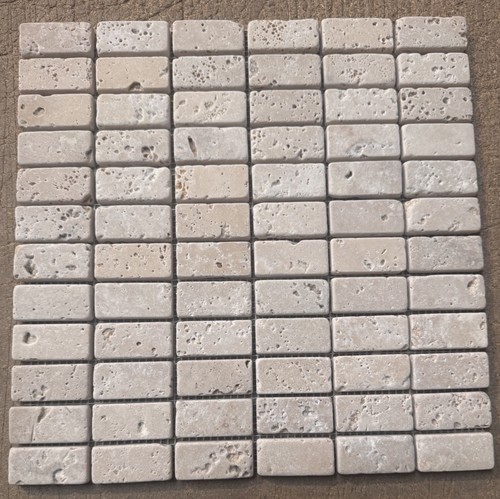 Tumbled light travertine - light,